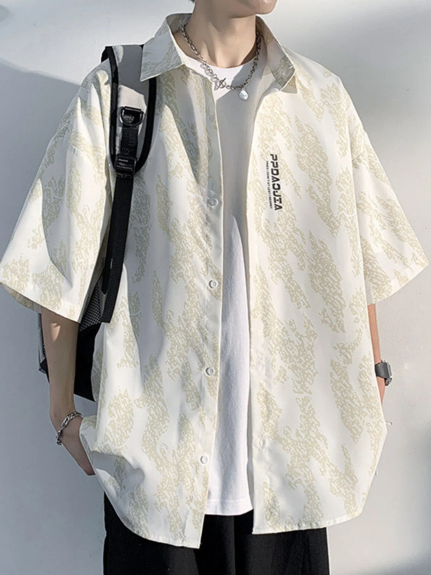 

Мужская футболка из ледяного шелка с коротким рукавом в гонконгском стиле, модный летний тонкий топ, молодежная модная верхняя одежда