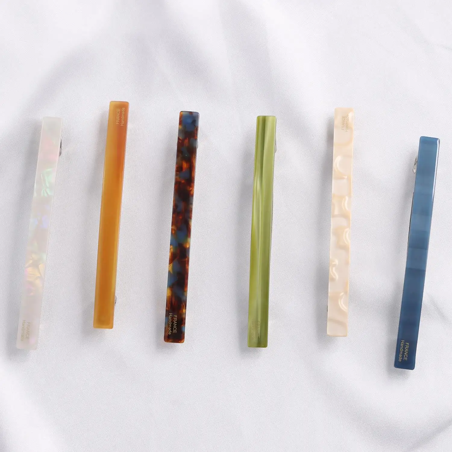

Korean version of the refreshing fruit green pearl white word clip spring hair clip ponytail clip short hair half hair thin clip