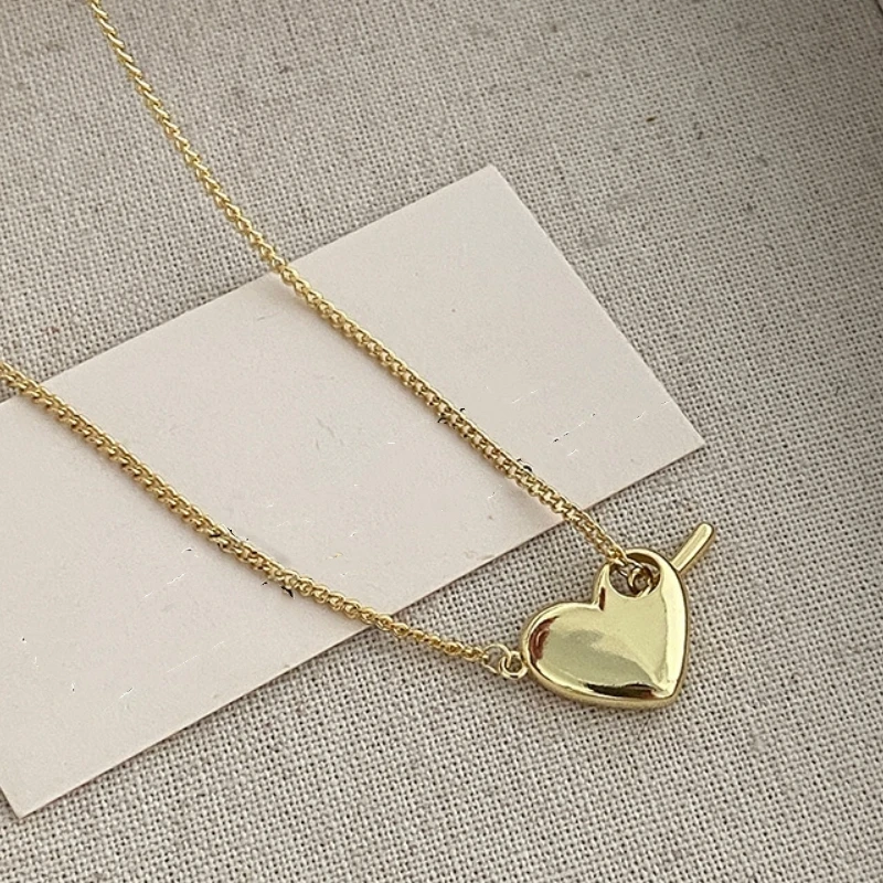 ENSHIR Smooth Love Heart Pendant Necklace for Women Niche Design Clavicle Chain Entry Luxry Jewelry Female