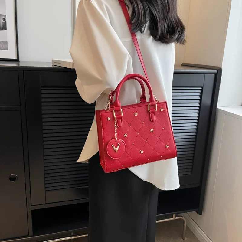 

2025 New Niche Light Luxury Satchel - Large Capacity Women's High-Quality Crossbody Handbag