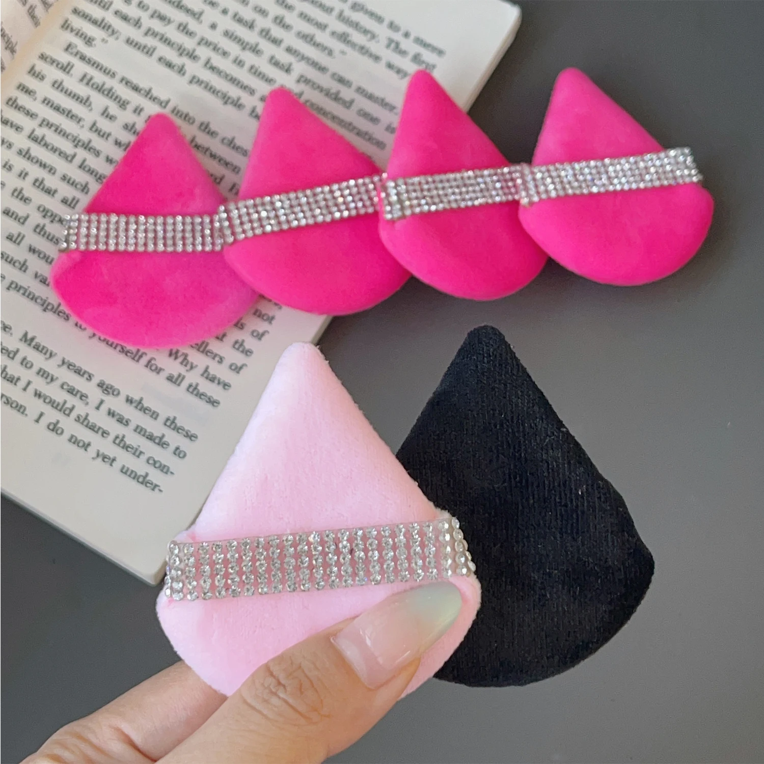 1/5pcs คริสตัล Flocked สามเหลี่ยมแป้งพัฟเปียกและแห้ง Face สามเหลี่ยมกํามะหยี่แต่งหน้าพัฟชุด Foundation ฟองน้ําเครื่องสําอาง