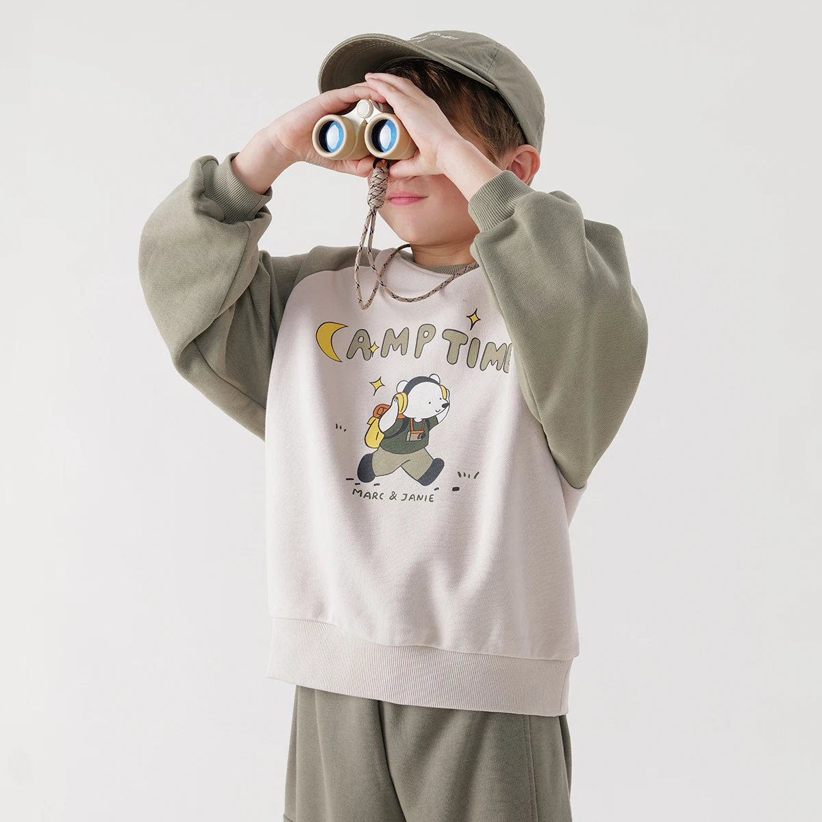 

MARC&JANIE Outdoor Style Boys Cotton Bear Doodle Color Patched Sweatshirt for Spring 240028