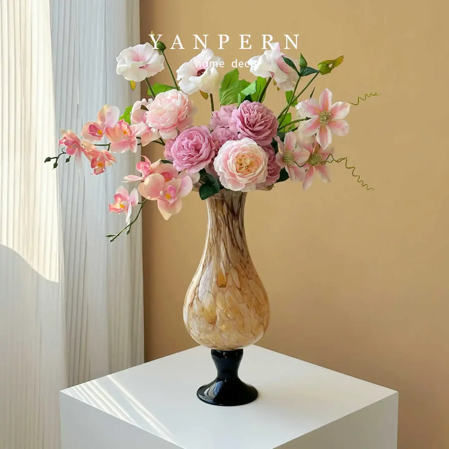 DSA French light luxury glass vase, living room flower arrangement decoration ornament, retro high-end sense, good-looking,
