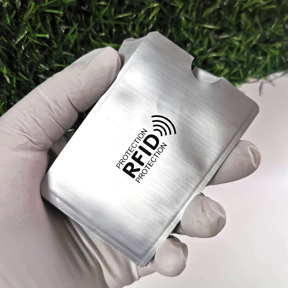 20 Pcs Anti Rfid Card Holder NFC Blocking Reader Lock Id Bank Card Holder Case Protection Metal Credit Card Case Aluminium