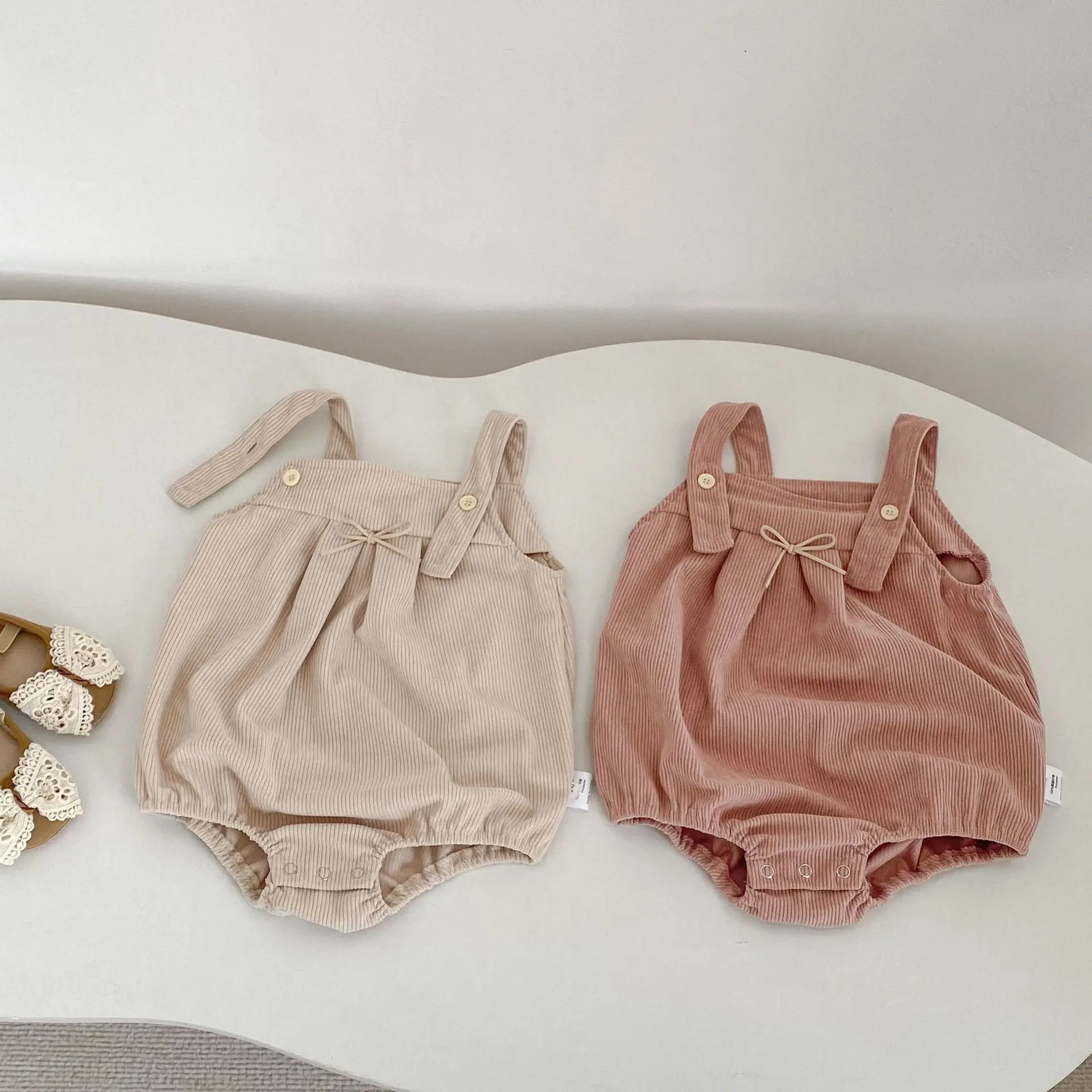 

2026 Spring New Baby Sleeveless Corduroy Bodysuit Solid Infant Girls Cute Bow Strap Jumpsuit Newborn Toddler Clothes