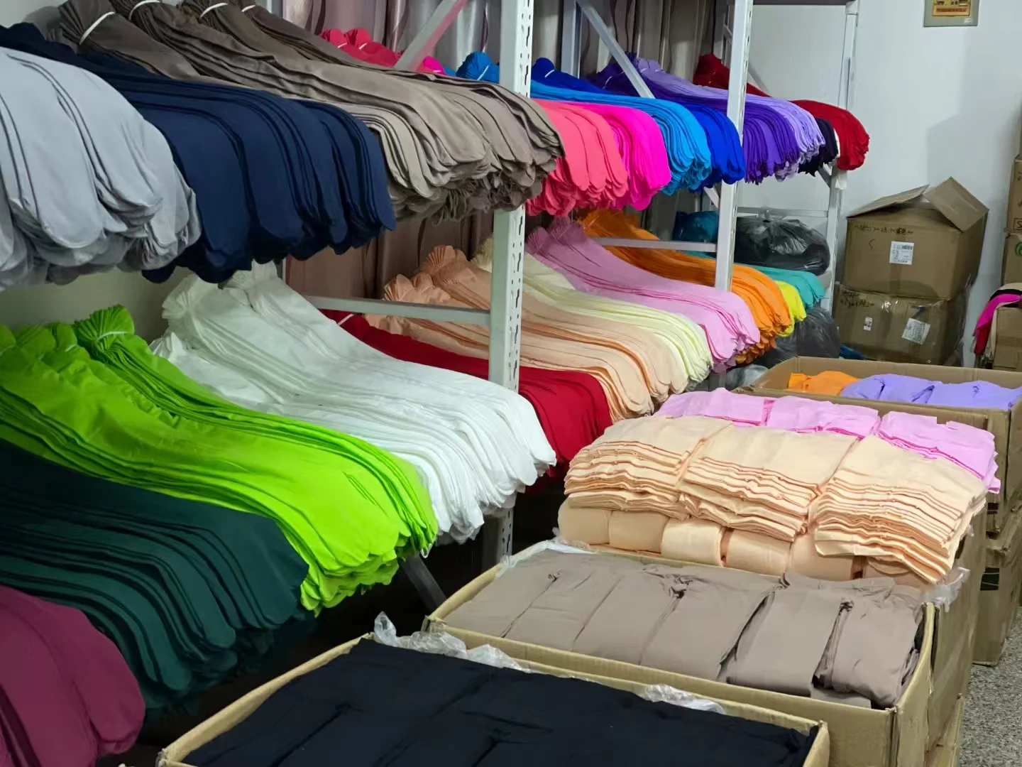 2026 Neue Frühlings-Damenstrumpfhose 80D Denier Samt Blickdichte Strumpfhose Bunte Damenstrumpfhose Stretch-Strumpfhose in Dopamin-Farben – Detail 2