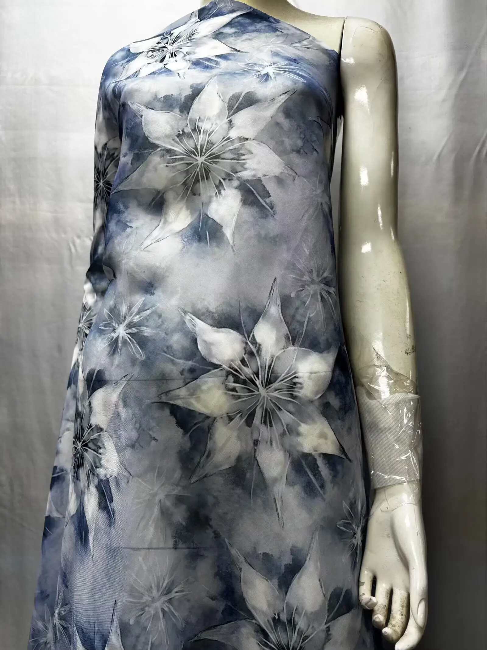 high-end-5yards-swiss-print-100-cotton-thin-fabric-smooth-soft-skin-friendly-breathable-material-for-women-party-dress-l6-609-3