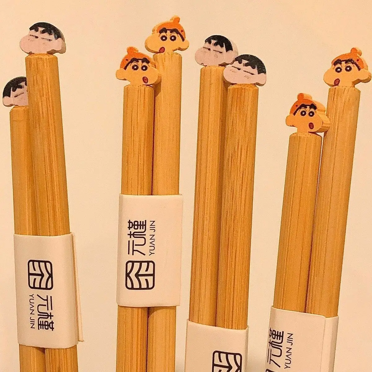 

Crayon Shin-chan Chopsticks Cute Cartoon Creativity Bamboo Wood Couple Chopsticks New Household Kitchen Serving Chopsticks