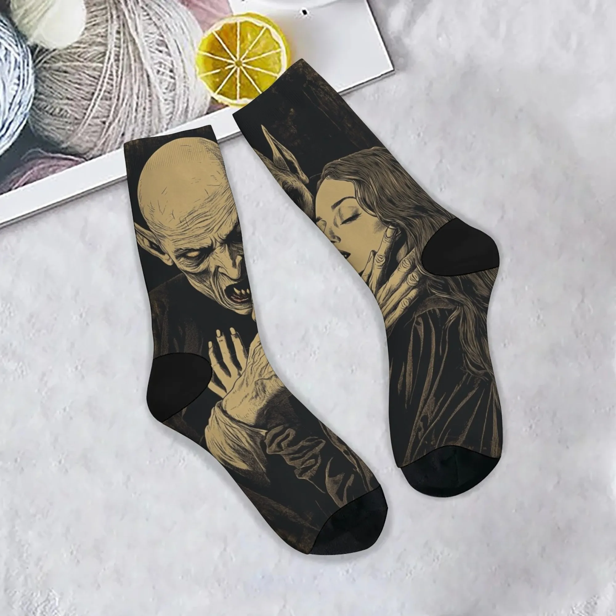 Dark Vampire Gothic Art Herrensocken Neuheit Lustige verrückte Hip-Hop-Socken Geschenk Harajuku Retro-Stil Persönlichkeit trendige Freizeitsocken