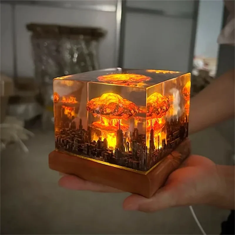 

Creative Nuclear Explosions Mushroom Cloud Lamp Rechargeable Atomic Bomb Resin Night Light Home Decoration Gifts Table Lampv