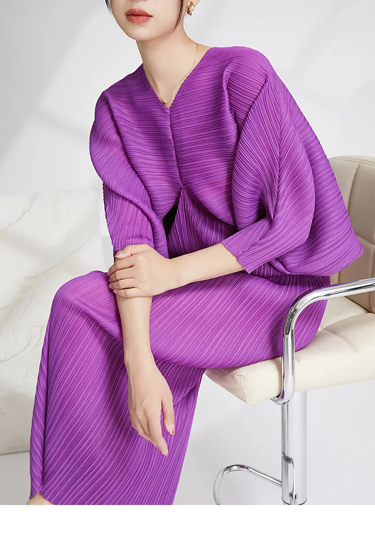 Miyake Plissiertes Kleid mit Fledermausärmeln 2025 Sommer Neu Senior Sense V-Ausschnitt Locker Dünner Eleganter Vielseitiger Rock – Detail 1