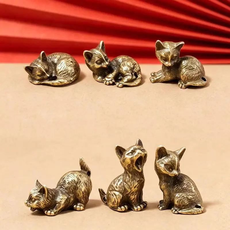 Creative Brass Kitty Ornament Anti-Boredom Retro Tea Pet Mini Desk Decor Pendant for Office Home Relaxation Gift