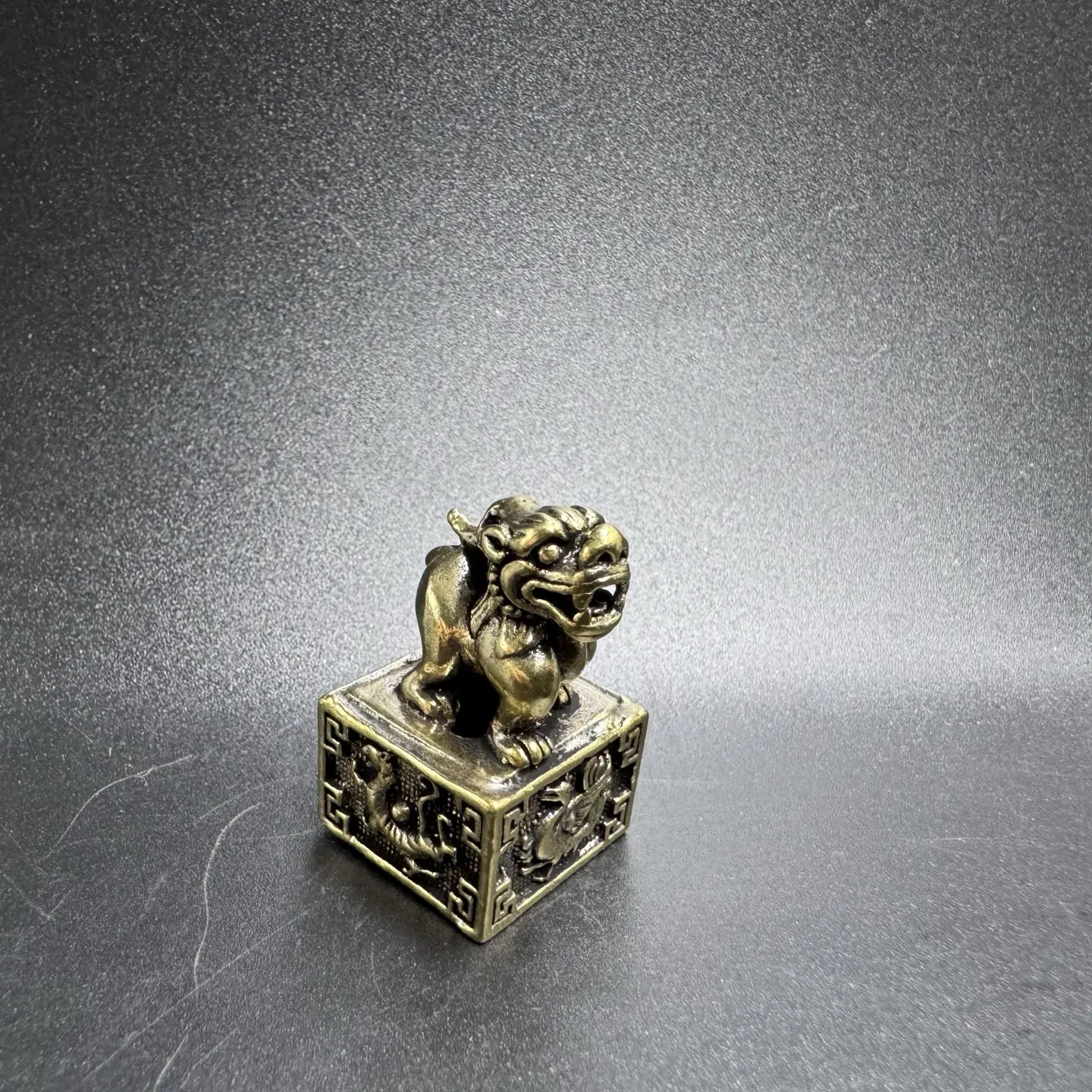China solid brass Kirin seal lion seal office desk ornaments
