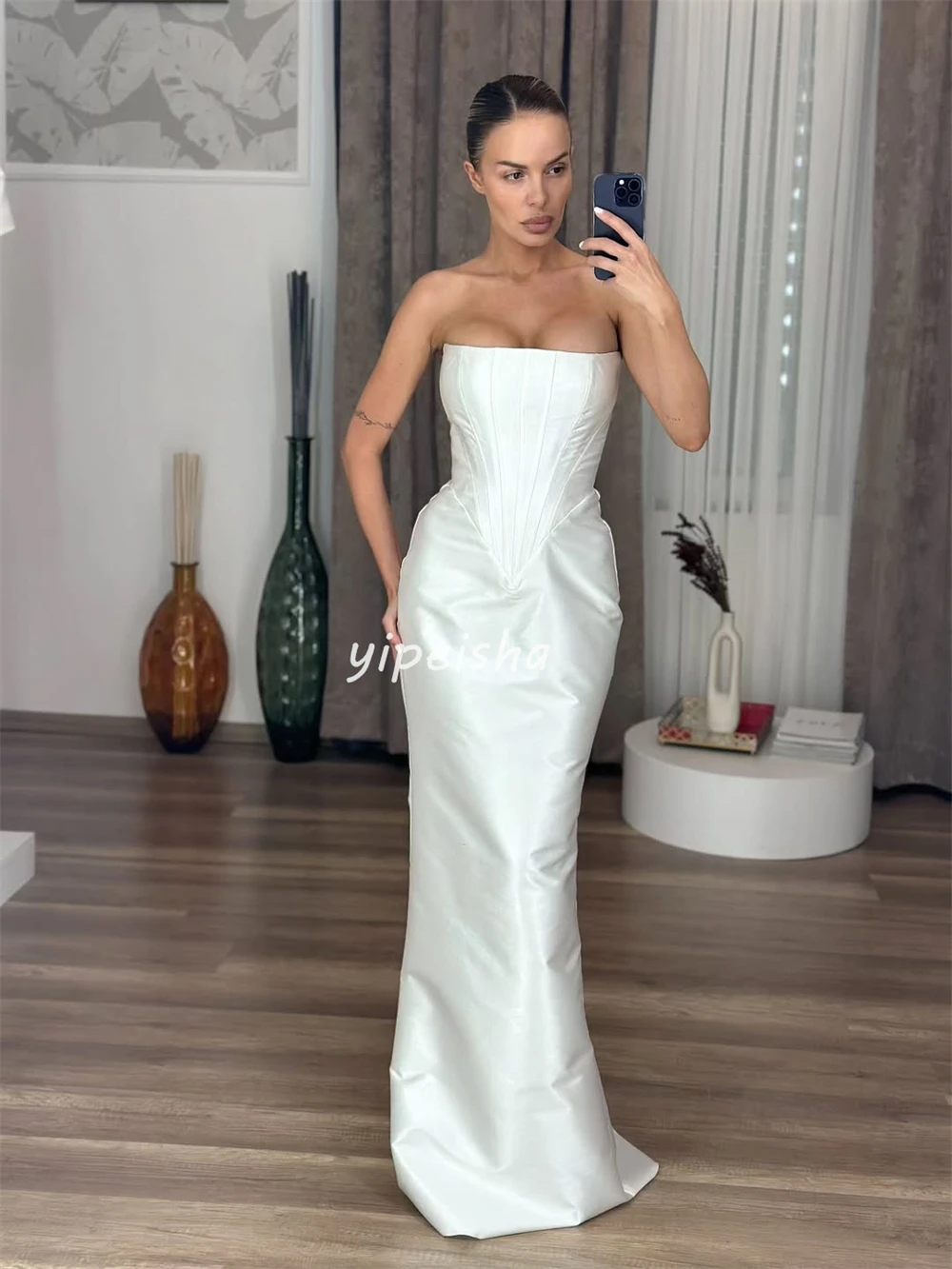 Customized High Quality Simple Charmeuse Pleat Ruched Column Strapless Long Dresses Bespoke Occasion Dresses Modern Style Retro