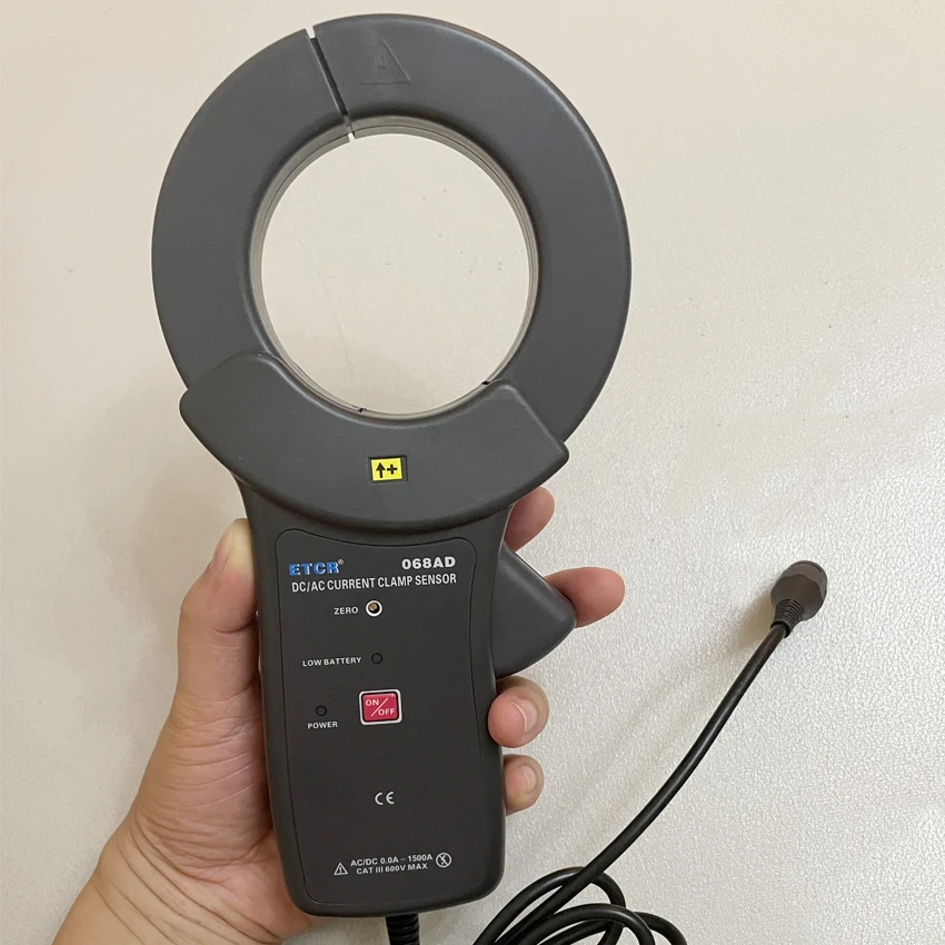 AC/DC Clamp Current Sensor ETCR068AD The Anti-interference Ability is Strong Measuring Range DC 0~2000A;AC 0~1000A