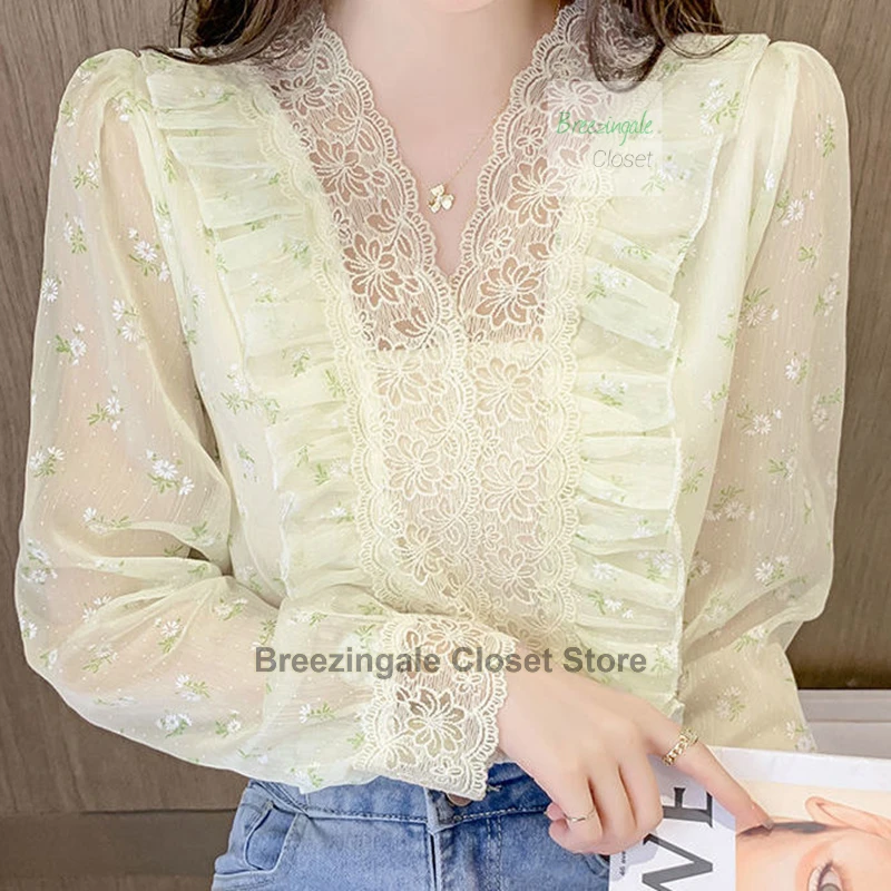 

French design sense niche chiffon shirt female spring and summer wooden ear lace collar bubble long sleeve floral sweetness.