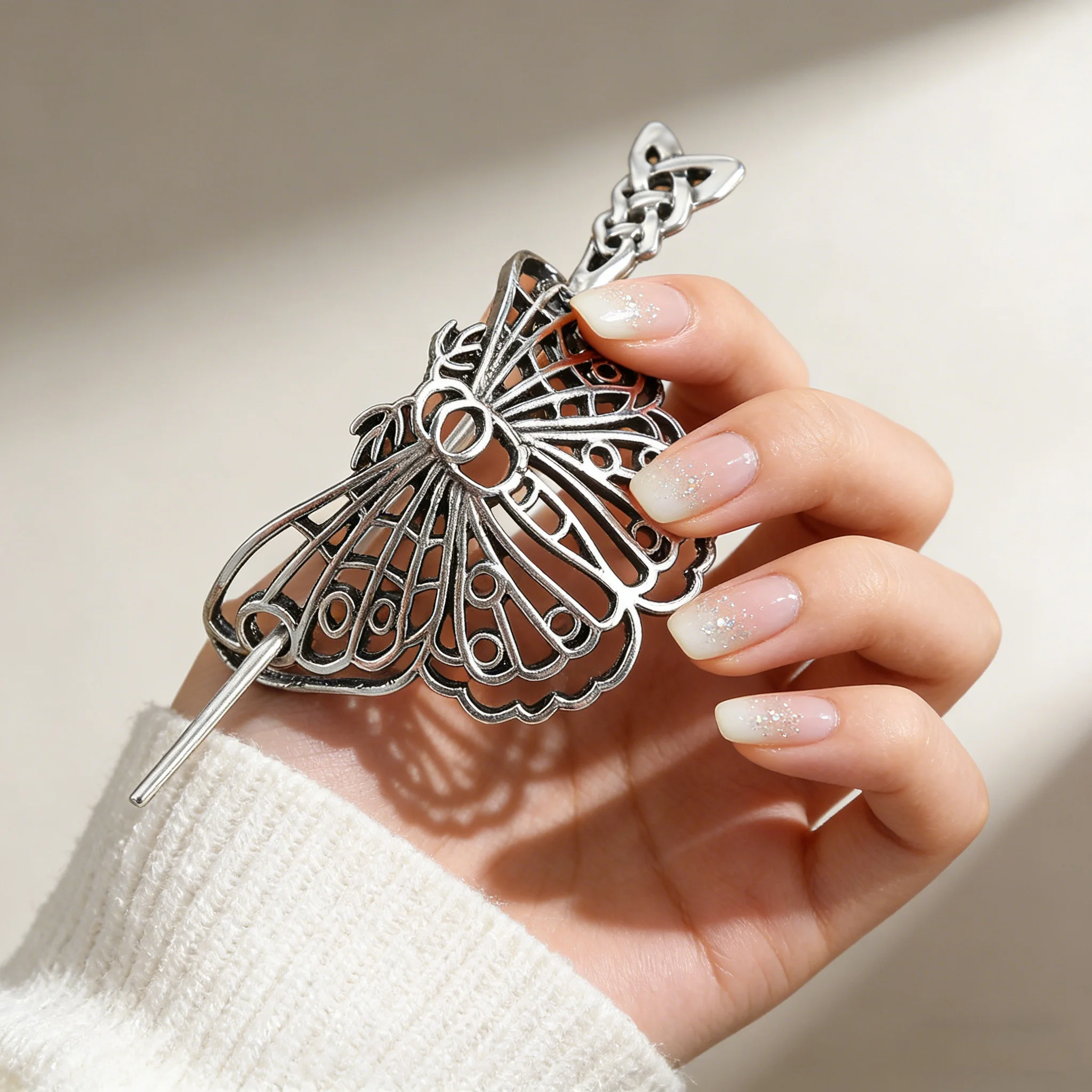 1pc Silver-Tone Filigree Hair Stick Cutout Design Ornate Accents Elegant Vintage Style Perfect Hairstyling Unique Sophisticated