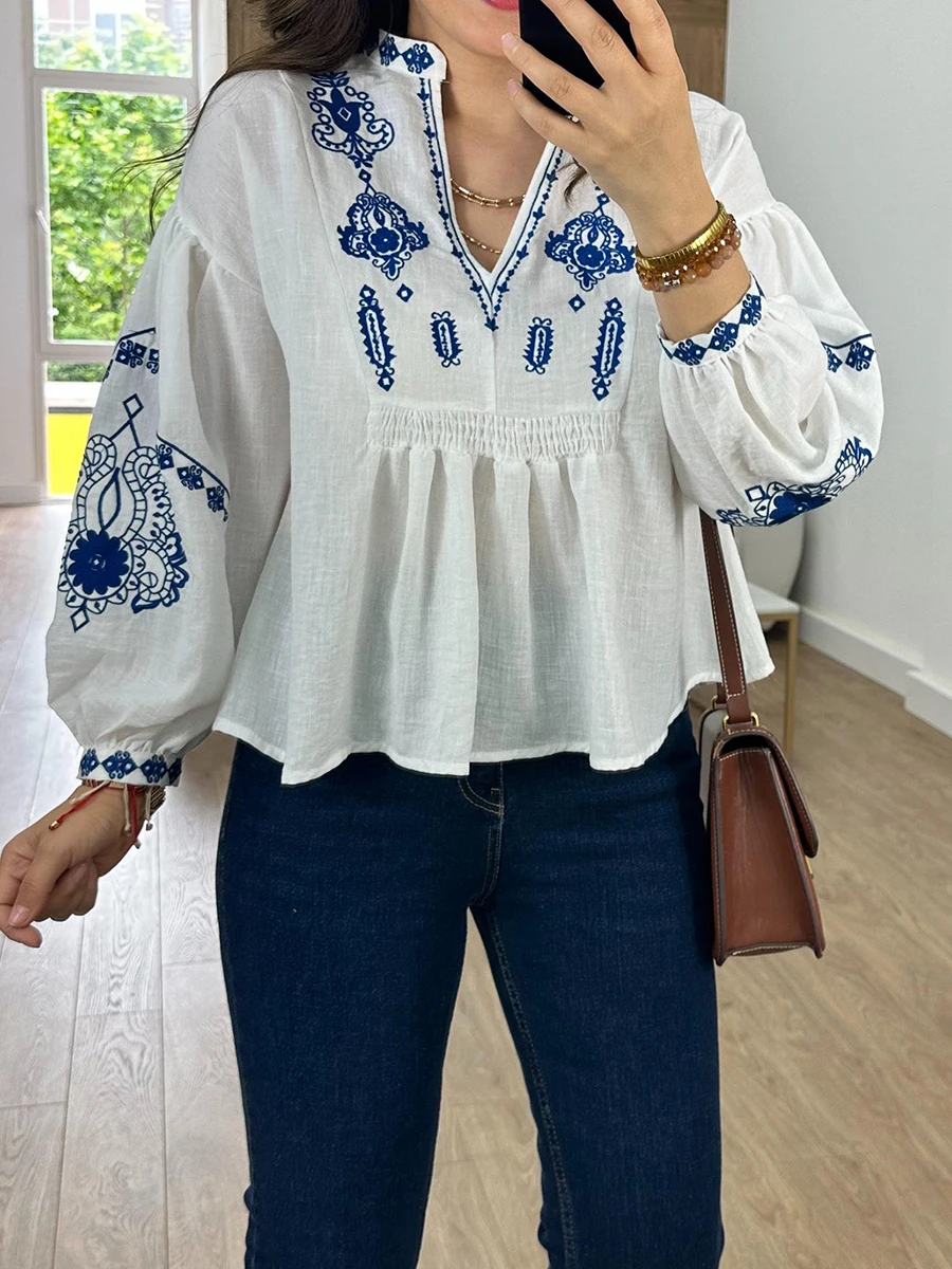 Women s Elegant Floral Embroidered Long Sleeve V-Neck Blouse with Loose Fit and Vintage Charm for Autumn Beach Outings