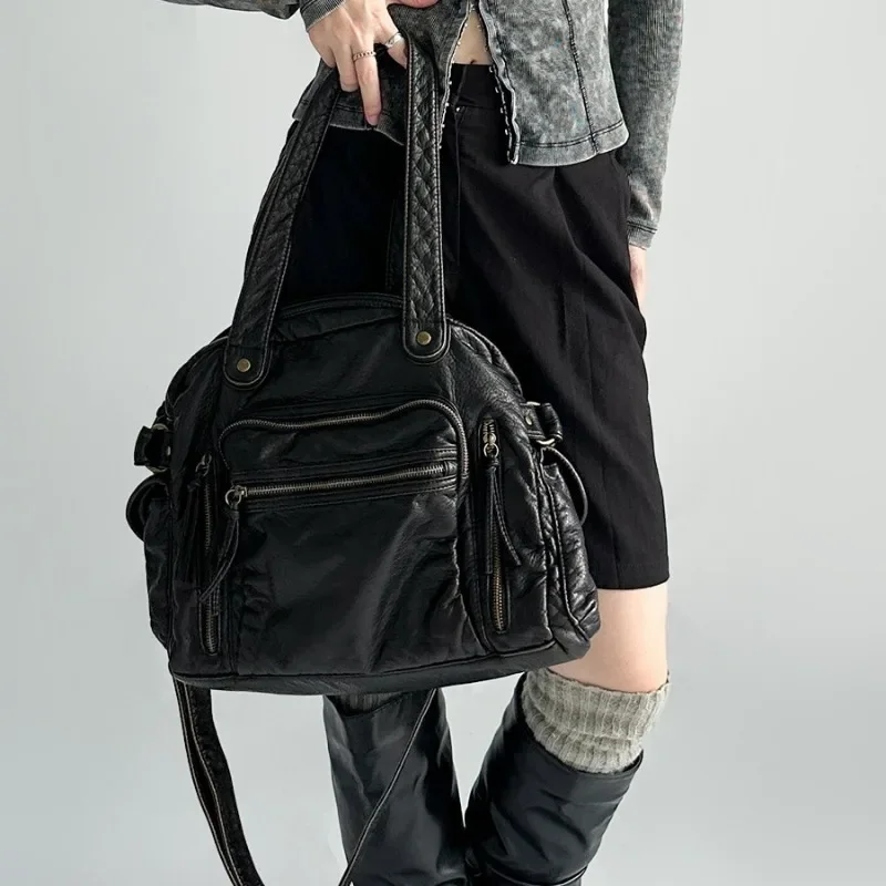 Women\'s fashion retro Y2K hot girl motorcycle bag large capacity washed distressed shoulder messenger bag