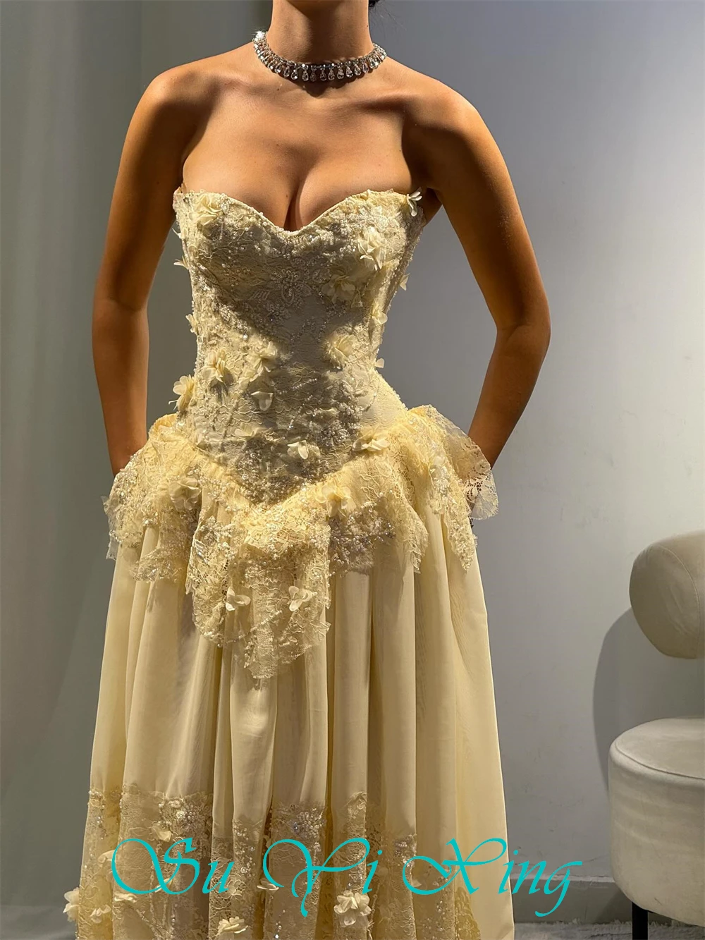 Customized Classic Yellow Organza Evening Dress Formal Strapless Sleeveless Party Dress Soft Appliques Lace Up Back Prom Dresses