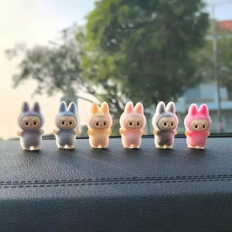 ตุ๊กตาการ์ตูน labubu ชุดมินิ3ซม. มินิ flocking ตุ๊กตาน่ารักประณีตของขวัญจี้ตกแต่งของเล่น Kawaii ของขวัญ