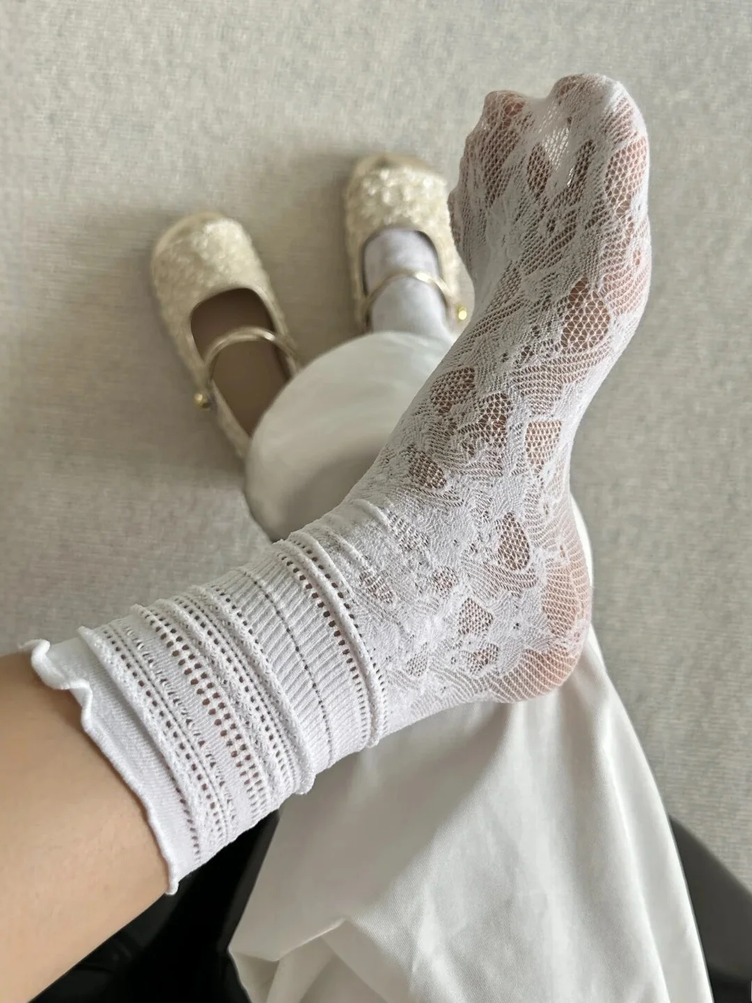 meias-femininas-estilo-ballet-de-cano-medio-com-renda-e-malha-vazada-finas-para-o-verao-modernas-e-respiraveis