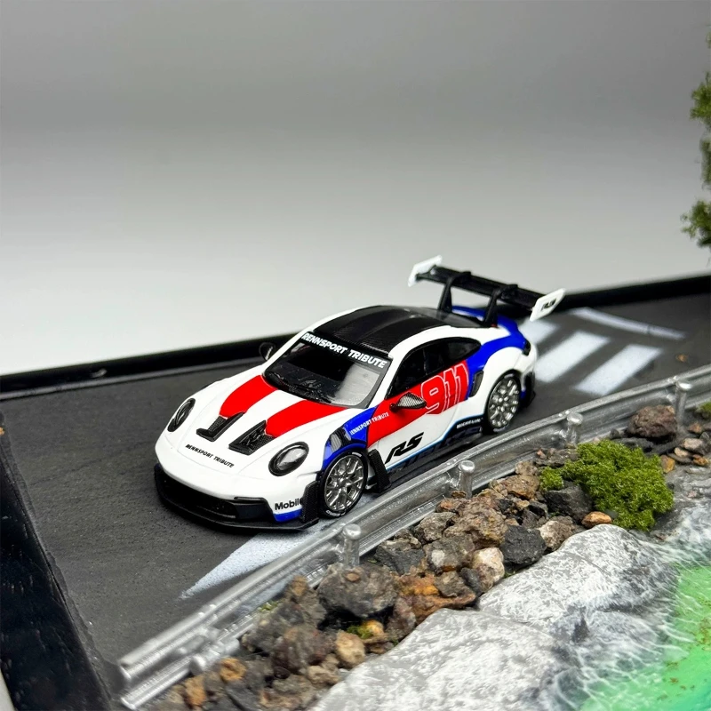 In Stock 1:64 New Product 992 GT3 RS Red and Blue Stamping Alloy Cast Static Car Model, Limited Edition,High-end Decoration Item