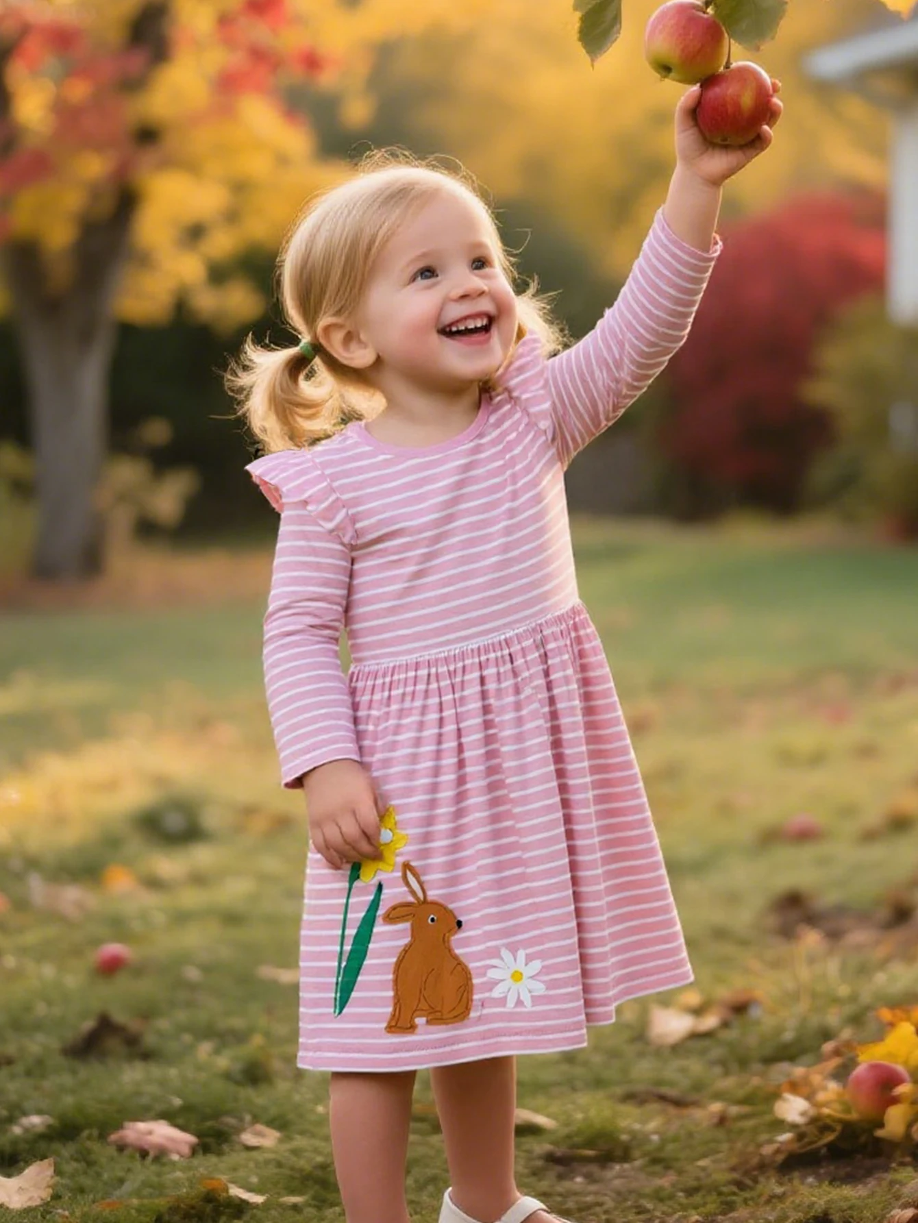vestido-listrado-rosa-de-algodao-puro-com-manga-comprida-e-gola-redonda-para-meninas-mangas-voadoras-pequenas-fofas-estampa-de-coelho-vestido-casual-ao-ar-livre