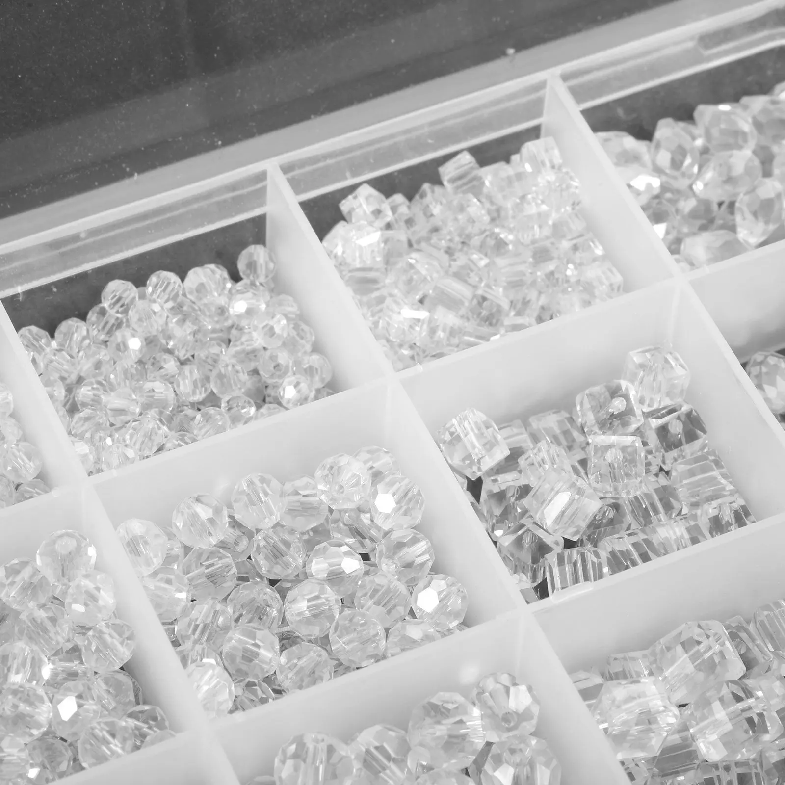 

1000Pcs Delicate Crystal Glass Beads Small Lightweight Transparent Beads for Hair Braids Jewelry DIY Crafts Bulk Crafting