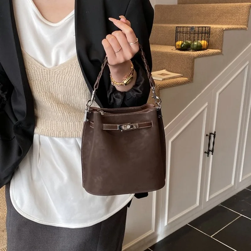 Graceful Dainty Handbag Office Commuting Work Meeting 2025 New Model Stylish Exquisite Glamorous Timeless Versatile