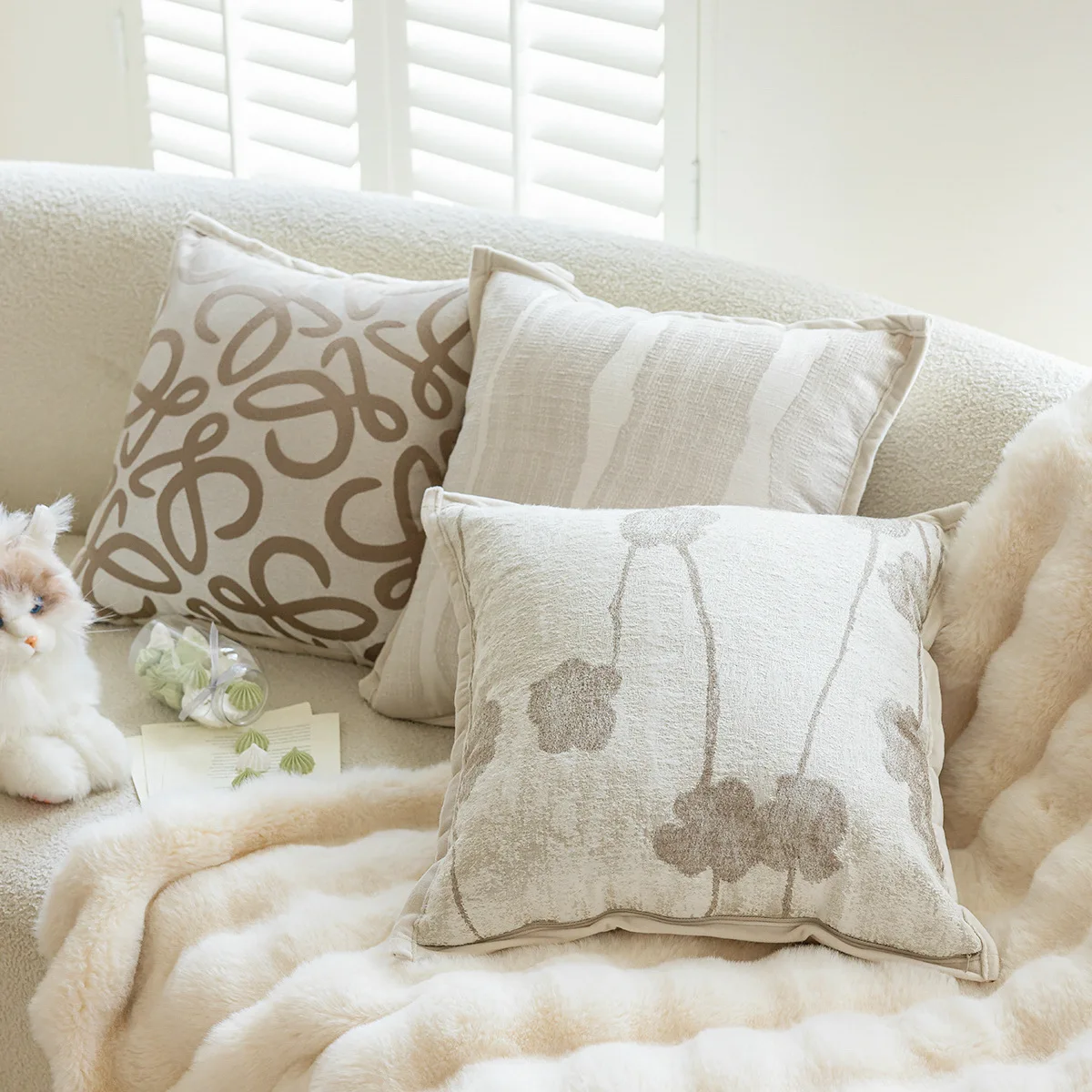 

Modern simple sofa pillow cover wholesale model room decorative pillow bedside cushion bed back pillowcase