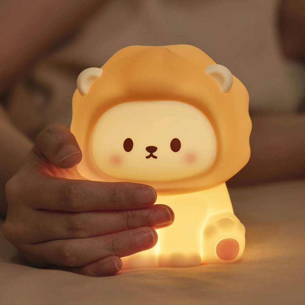 Lampada da notte in Silicone morbido leone Cartoon Animal Charging Light Lovely Birthday Gift Warm Gentle company Pat Control