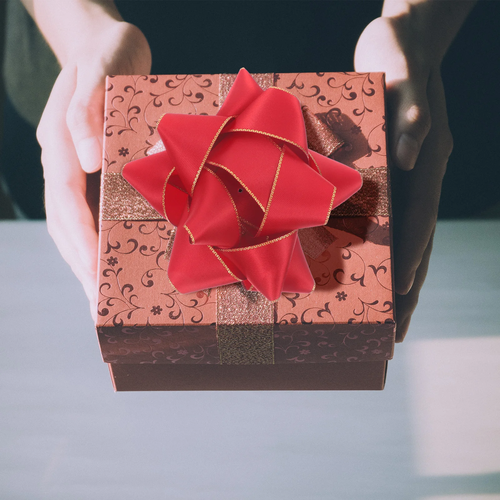 

6Pcs Christmas Bow Set Star Shape Self-Adhesive Perfect for Gift Wrapping Decoration Xmas Presents Present Decoration