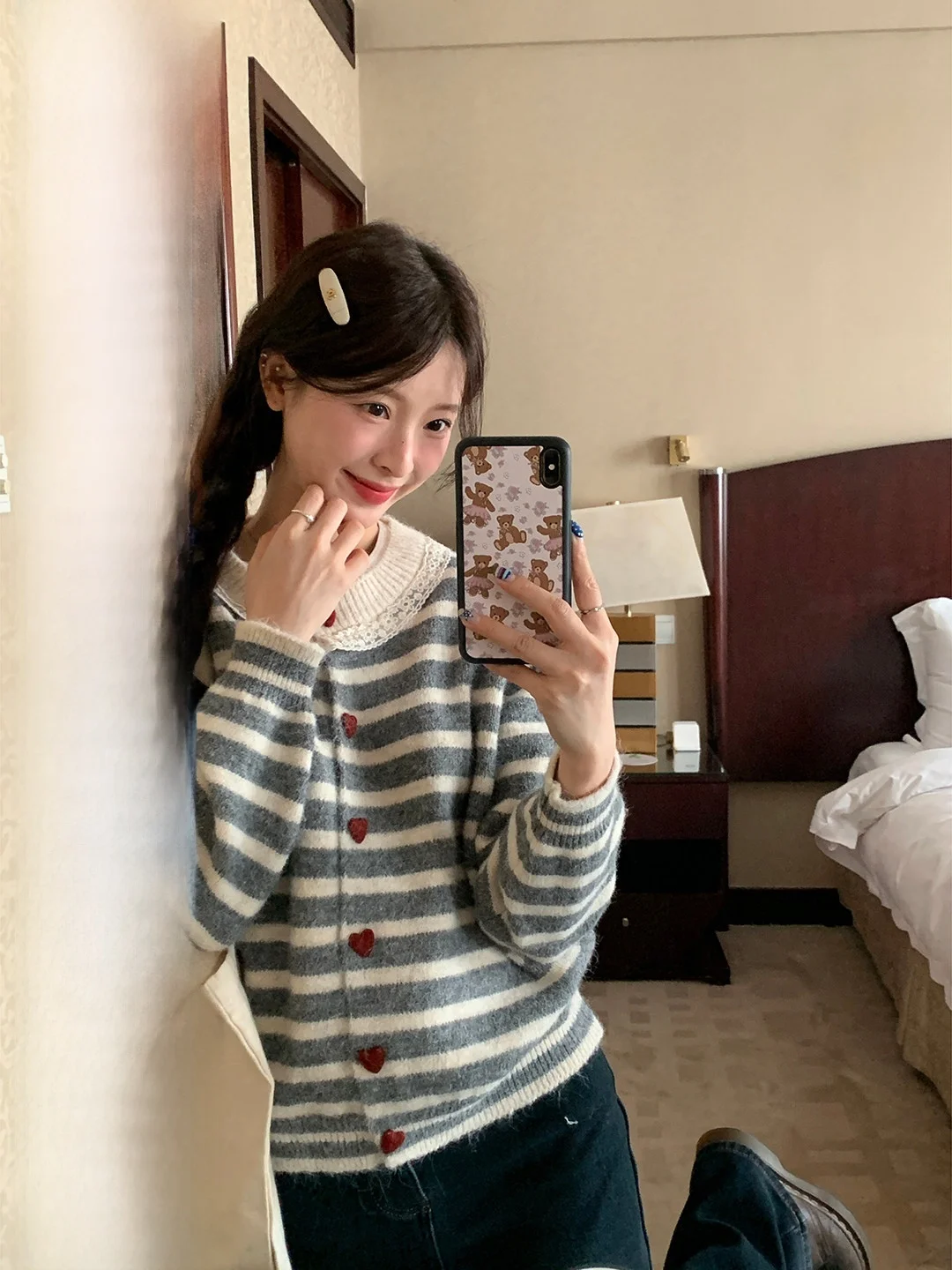 

Женский вязаный кардиган в стиле ретро с сердечками, универсальный, стройнящий, зимний, с круглым вырезом, с длинными рукавами