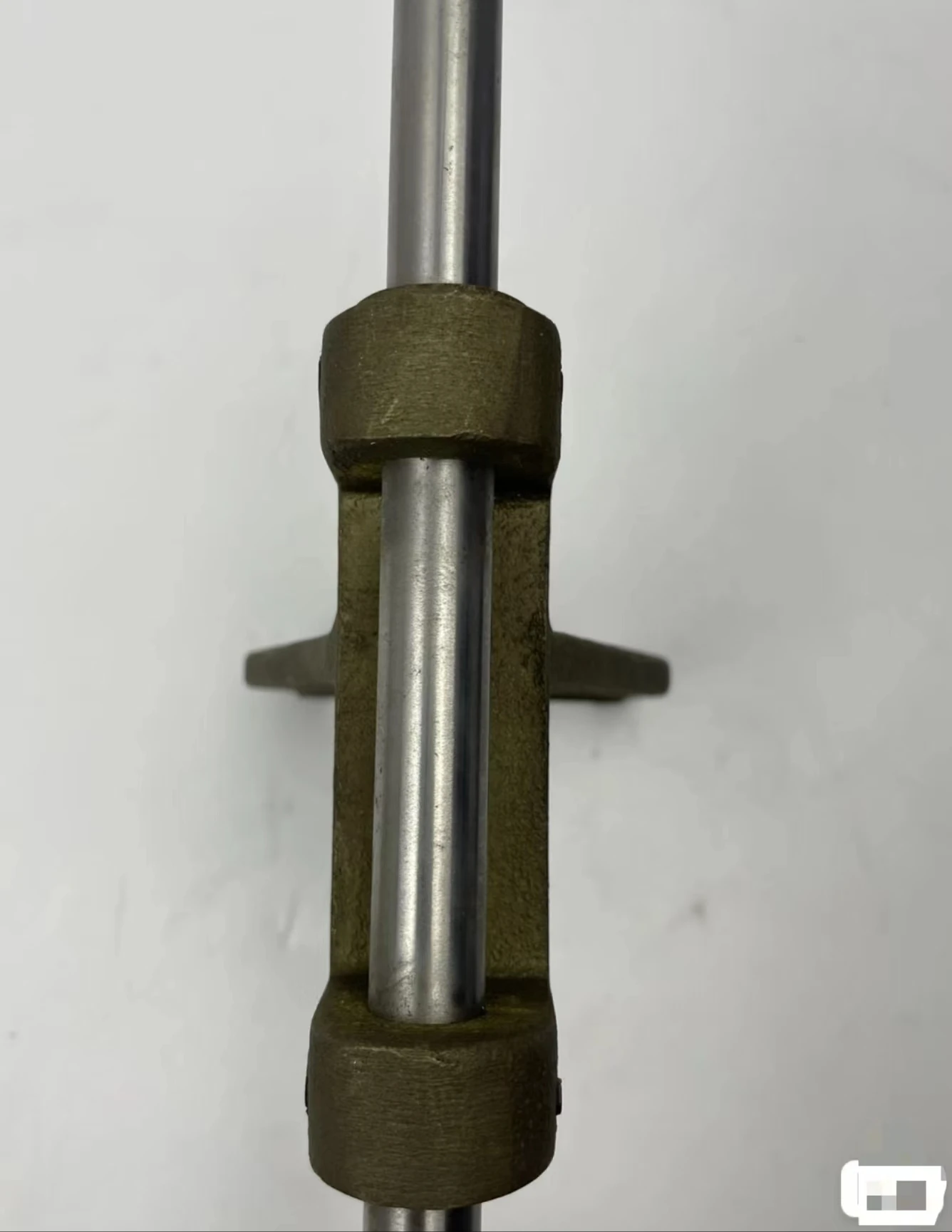 Transfer case fork 4190805 (Putzmaster and Schwing universal)