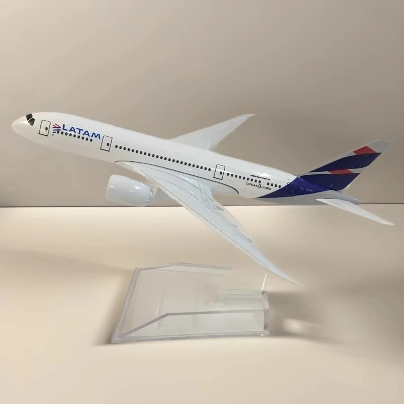 

1/400 Boeing 787 LATAM Airlines Aircraft Model 16cm Alloy B787 Airplane Gift for Collection Home decoration