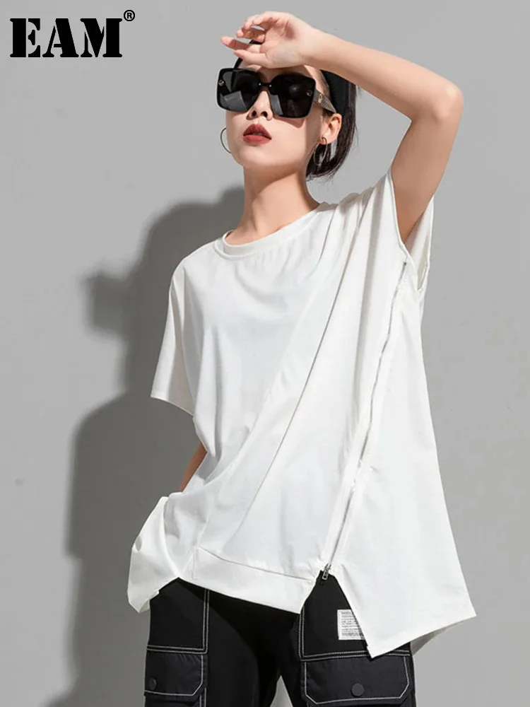 [EAM] Women White Zipper Irregular Big Size Casual T-shirt New Round Neck Short Sleeve Fashion Tide Spring Summer2024 1DF6007