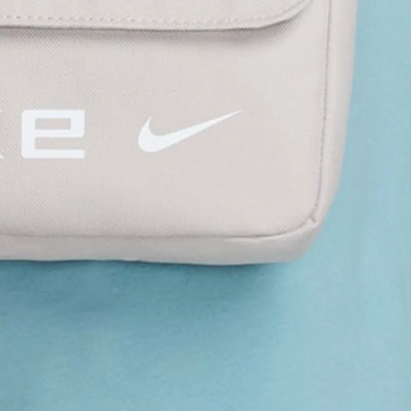 Nike's New Minimalist Portable Storage Casual Crossbody Bag FZ2516-014