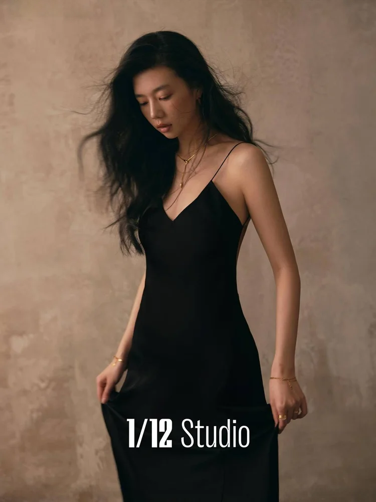 

2026 New Fashion Portrait Studio High-End Feelings Photography Clothing Stylish Lady Quality Artistic Photo Strap Dress