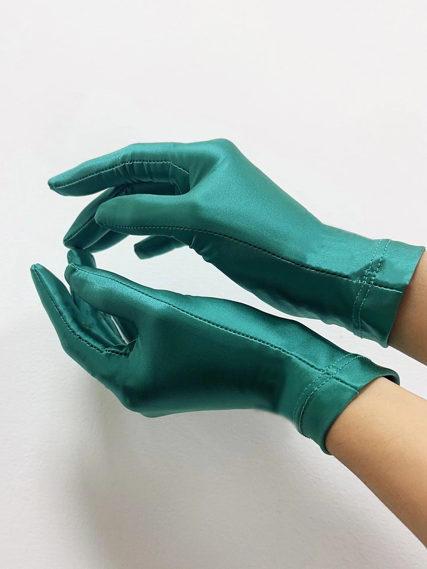 Gants élastiques brillants sans doigts pour femmes, gants courts Sexy et brillants pour jeux de rôle Cosplay, pour robe, présentoir de bijoux