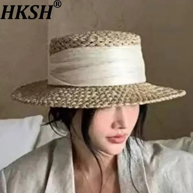 

HKSH Women's Summer New Vacation Style Hollow Out Flat-Top Trendy Hat Niche Chic Casual Beach Sun Proof Straw Fedora Ins HK23602