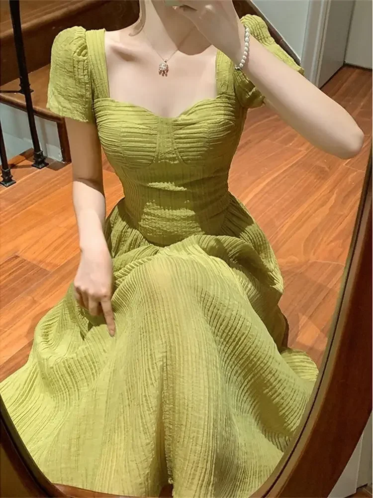 فساتين متوسطة الطول خضراء للنساء فستان نسائي قصير الأكمام أنيق فاخر جديد للبيع ملابس على الطراز الكوري تتميز أنيقة
