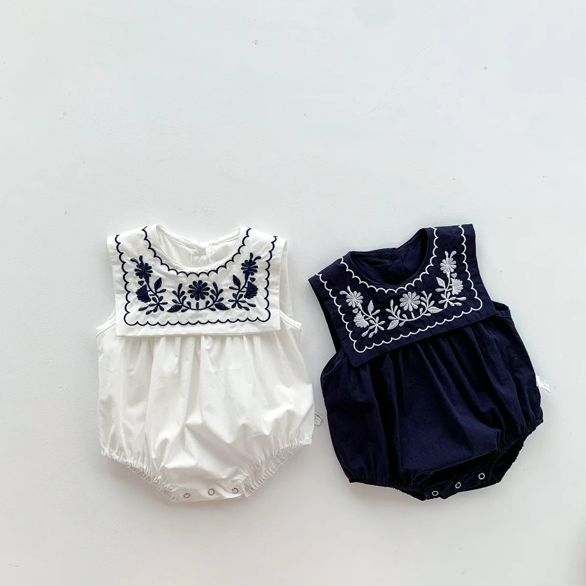 

Ins summer thin baby sleeveless vest bag fart jacket Romper female baby embroidered square neck navy style jumpsuit