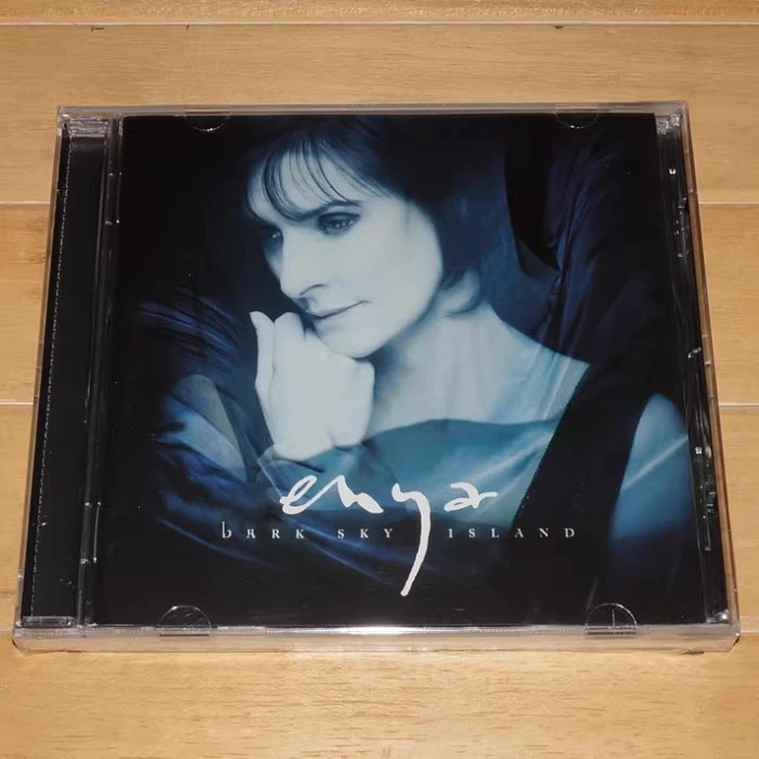 Álbum de CD de música Enya de la nueva era, álbum de la isla del cielo oscuro, registro de música Humming, Cosplay, Walkman, trampas de sonido para coche, caja, colección de música para fiesta