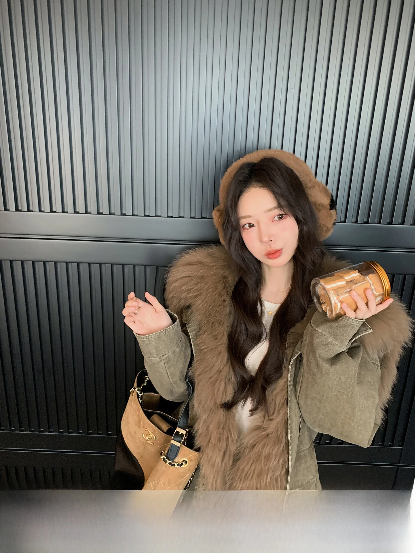 

Angel Wing Fur Trimmed Parka Coat Women's Mid-Length Winter Warmth down Jaet Korean Sle Long Sve Zipper Closure