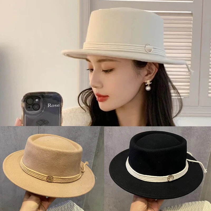 

Autumn Winter Luxury Elegance Flat Top Wide Brim Plush Hat Art Retro Jazz Hats Casual Street British Style Women Cap 2023 New