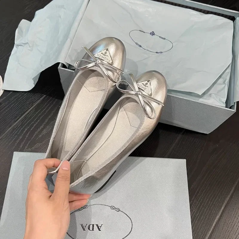 Sheepskin version ~ triangle bow flat ballet shoes women's gentle wind comfortable round toe shallow commuter shoes areversatile