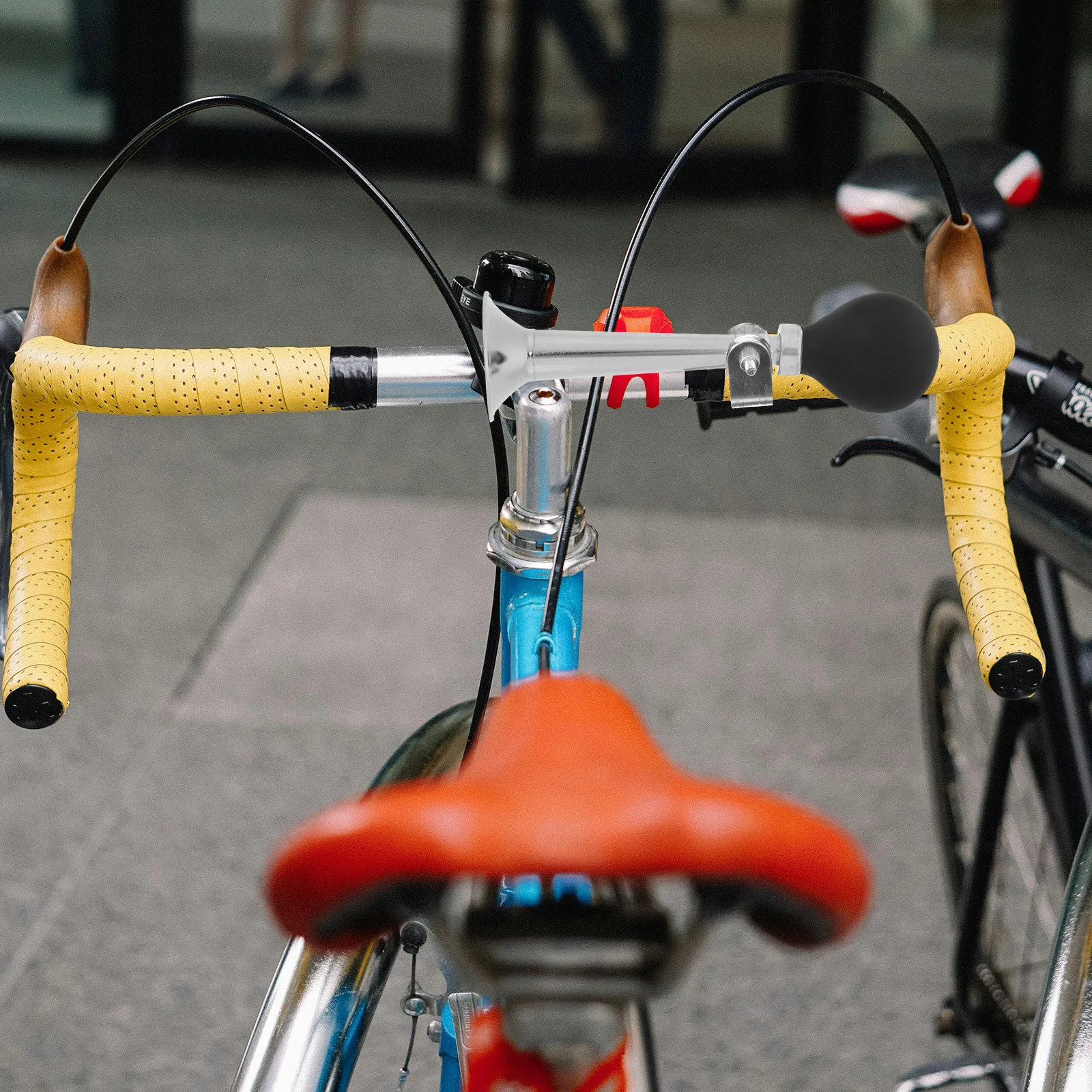 

Bicycle Air Horn Universal Fit Loud Clear Sound Safety Warning Stylish Compact Design Easy to Install Bicycle Metal Horn