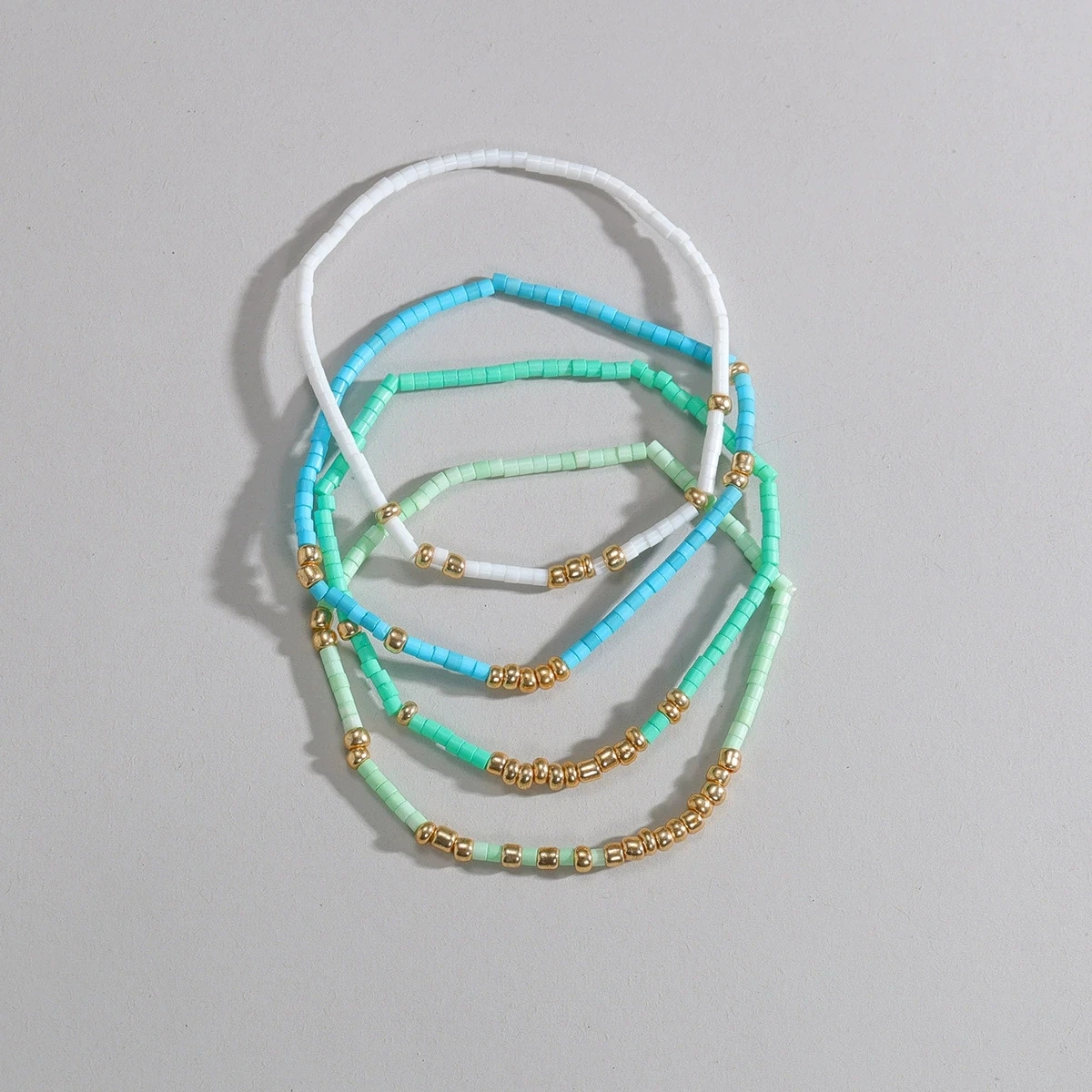 4-teiliges Boho-Armband-Set mit Stretch-Armbändern und Perlen für Damen, goldfarbene, elastische Kette, handgefertigtes Armband, Damen-Sommer-Urlaubs-Schmuck – Detail 3