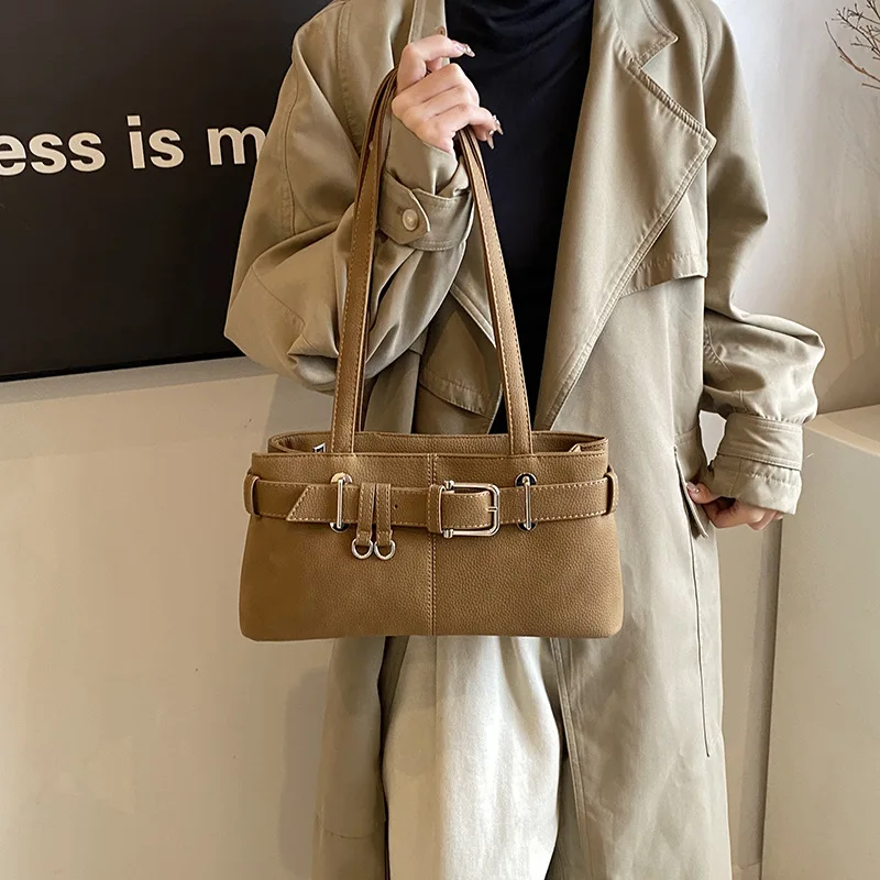 

Large Capacity Women's Spring and Summer Retro Versatile 2025 New Casual Single Shoulder Armpit Bag Fashionable Commuting